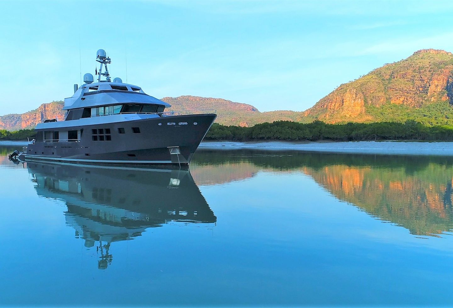 Whitsunday Luxury Yacht Charters Luxury Sailing Charters & Yachts